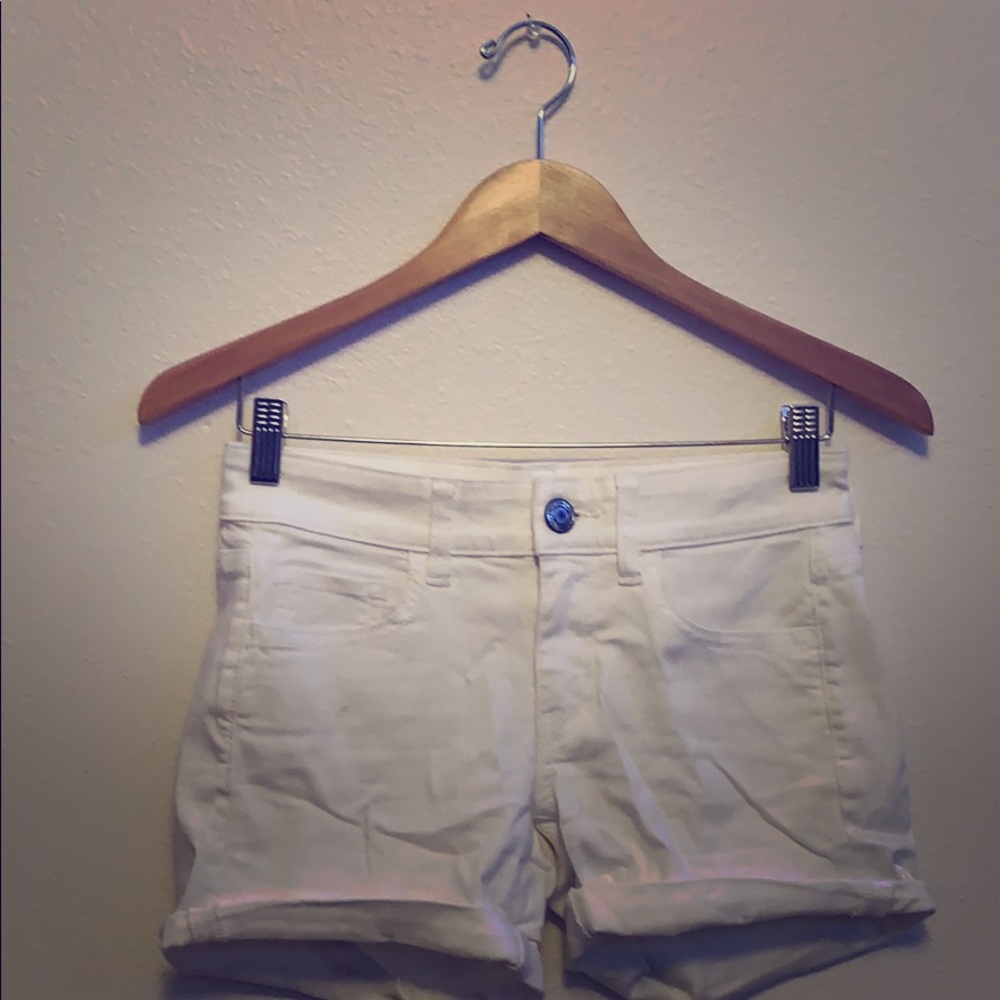 American Eagle shorts🌸